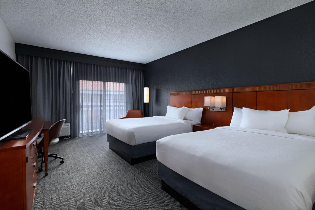 Courtyard By Marriott San Antonio Downtown Exterior foto